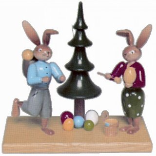 Holzkunst Gahlenz Hasenpärchen mit Tanne