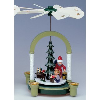 KWO Pyramide grün-weiß Weihnachtsmann