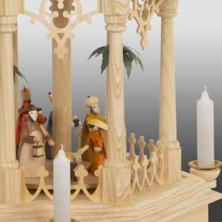 Weihnachtspyramide mit gedrechselten Figuren von Seidel für Wachskerzen - Original Holzkunst aus dem Erzgebirge