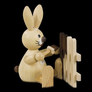 Wagner Osterhase beim Zaunstreichen