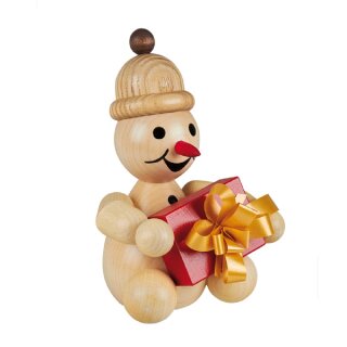 Wagner Schneemann Junior mit Geschenk