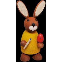Richard Glässer Hase gelb stehend mit Ei und Pinsel