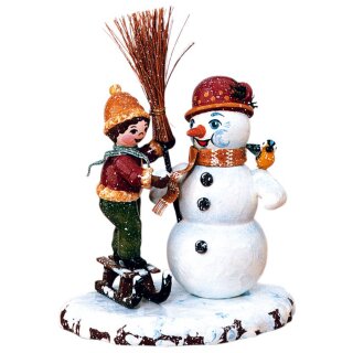 Hubrig winter kids boy with snowman